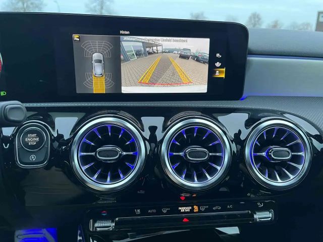 Mercedes-Benz A 220 A 220 d AMG Line