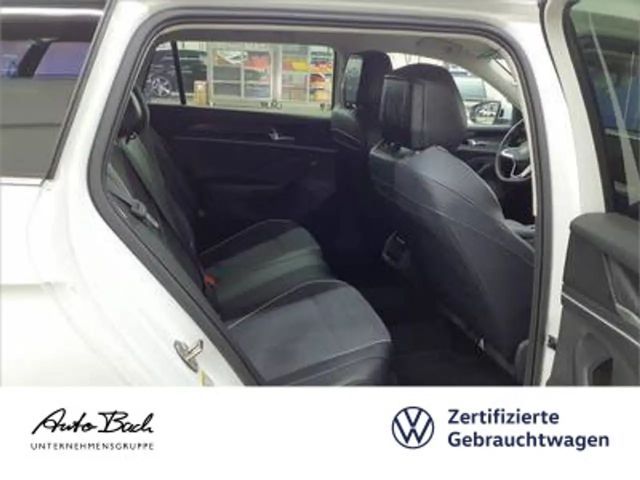 Volkswagen Passat 1.5 eTSI Business DSG Variant