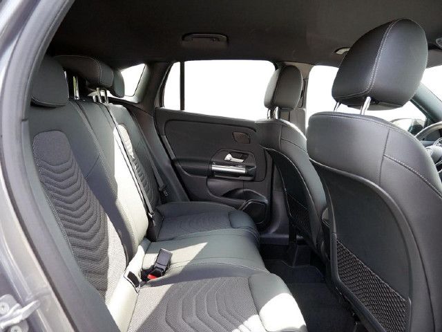 Mercedes-Benz GLA 180 GLA 180 d