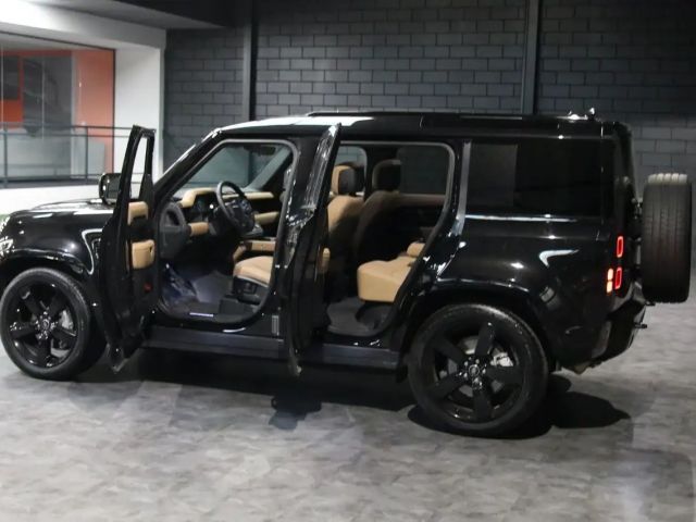 Land Rover Defender 110 D300 Dynamic HSE
