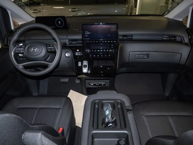 Hyundai Staria Trend