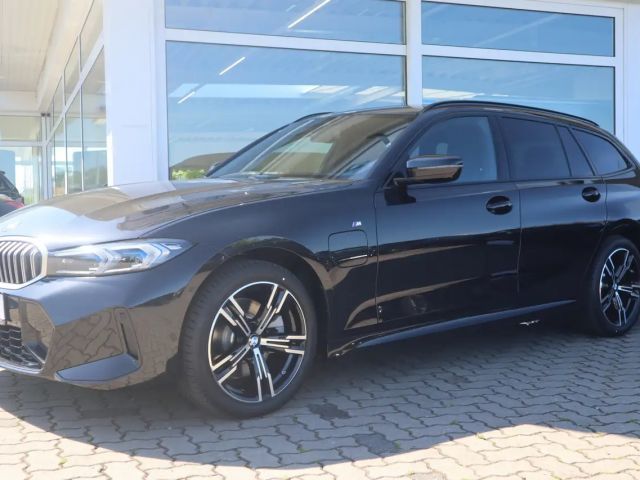 BMW 330 330e M-Sport Touring