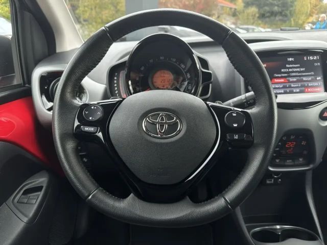 Toyota Aygo X Hatchback Play Team D X-play