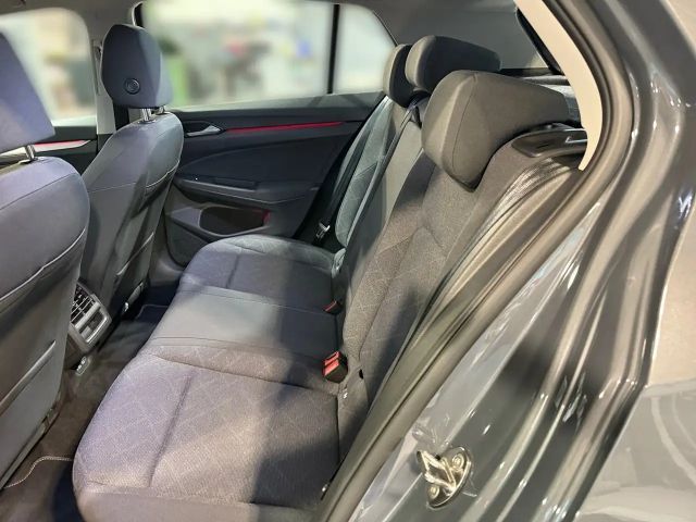 Volkswagen Golf DSG Life