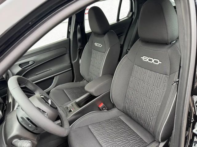 Fiat 600e 600 1.2 Hybrid Sonderedition, Navi, WinterPak, LED