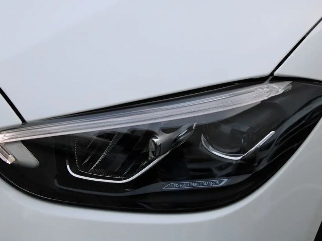 Mercedes-Benz C 200 AMG Line Sedan