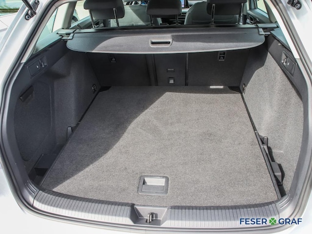 Volkswagen Golf 1.5 eTSI DSG Life Variant