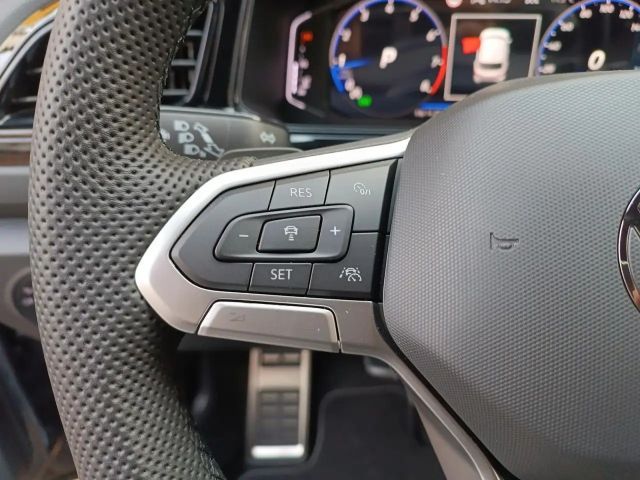 Volkswagen T-Roc 2.0 TSI DSG R-Line