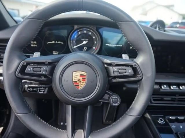 Porsche 992 Cabrio GTS