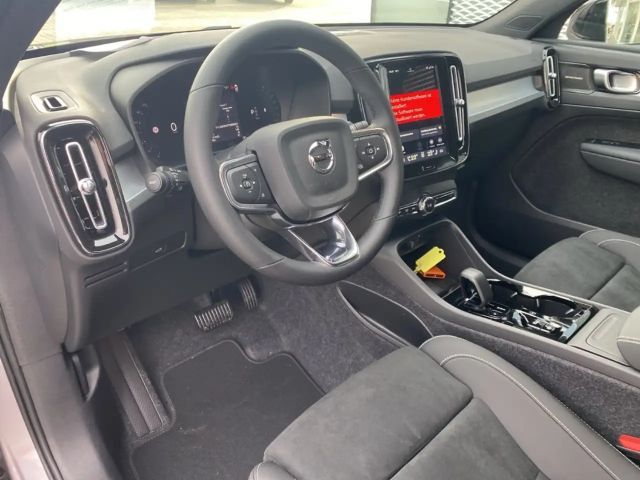 Volvo XC40 Dark Plus