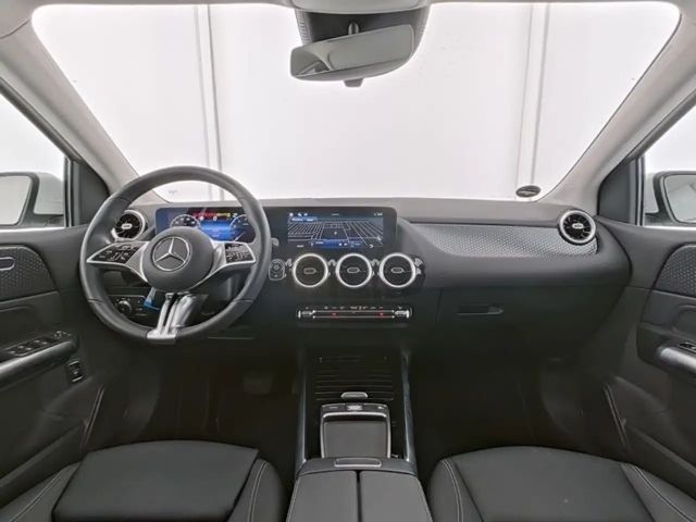 Mercedes-Benz B 200 Progressive Sedan