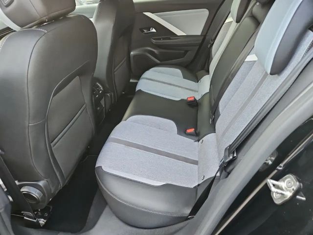 Opel Astra 1.2 Turbo Business Elegance Turbo