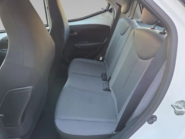 Toyota Aygo X Play Team D