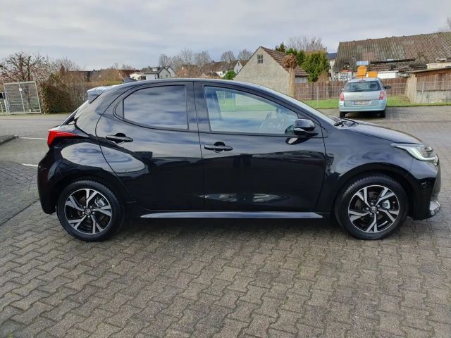 Toyota Yaris Hatchback Hybride VVT-i