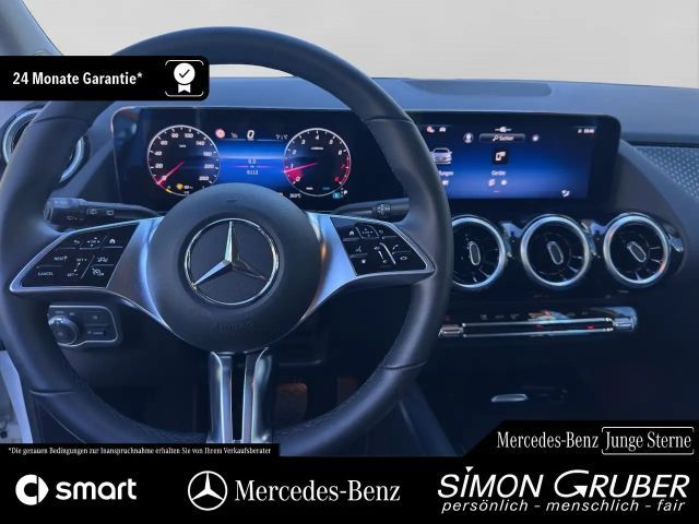 Mercedes-Benz B 200 Progressive Sedan