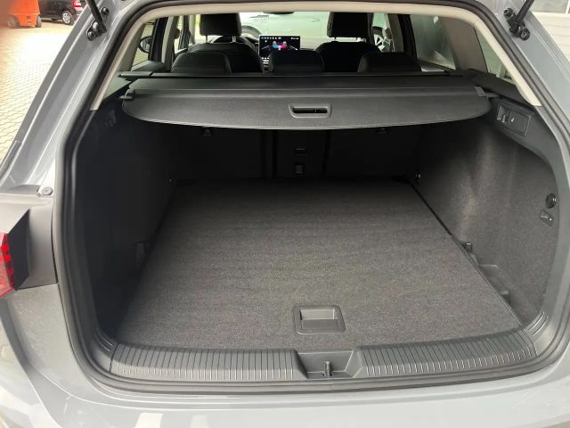 Volkswagen Golf 1.5 TSI Variant