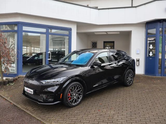 Ford Mustang Mach-E AWD GT