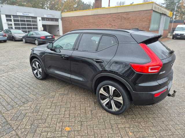 Volvo XC40 AWD Plus Recharge Twin Engine