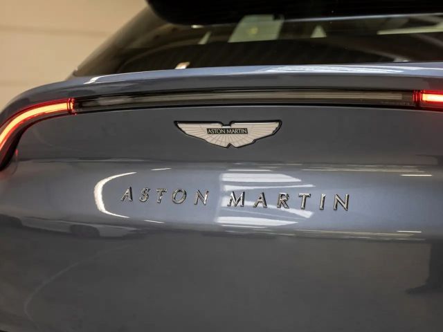 Aston Martin DBX Concours Blue Dark Knight