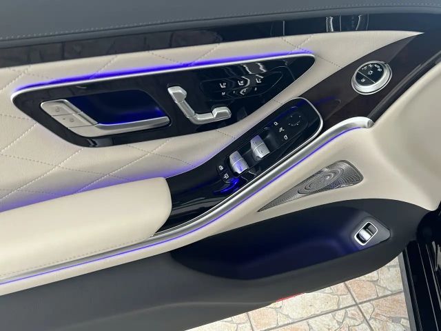 Mercedes-Benz S 500 4MATIC Sedan