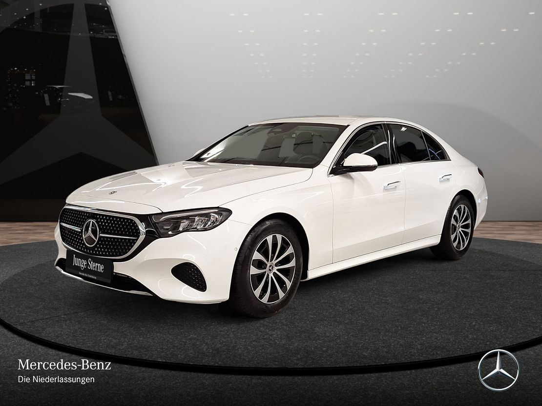 Mercedes-Benz E 200 AVANTGARDE Sedan