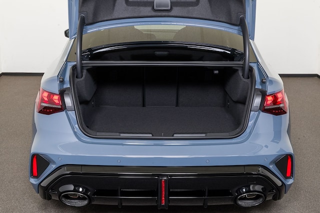 Audi RS3 Quattro S-Tronic Sedan