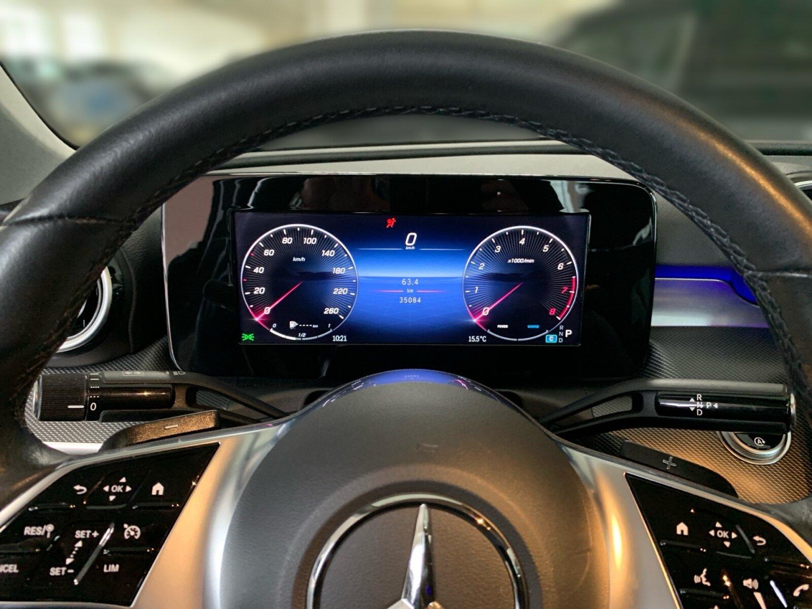 Mercedes-Benz C 200 AVANTGARDE Sedan