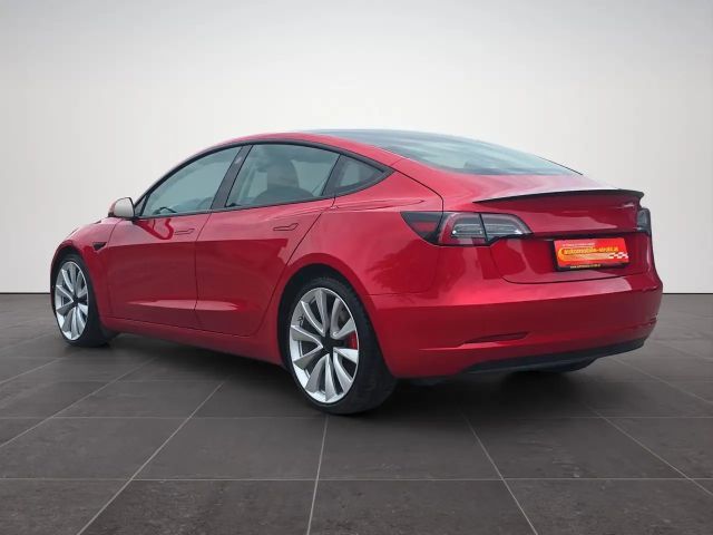 Tesla Model 3 Performance