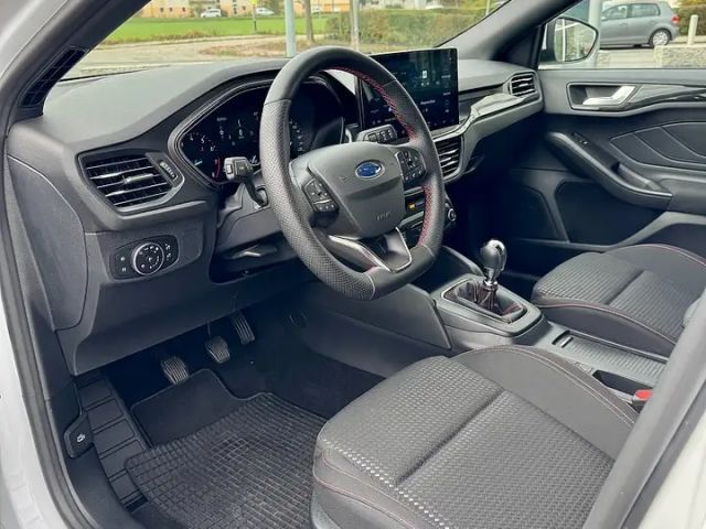 Ford Focus EcoBoost ST Line