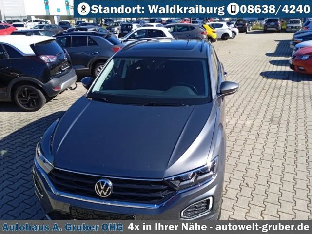 Volkswagen T-Roc ACTIVE Automatik+LED+8fach+Navi