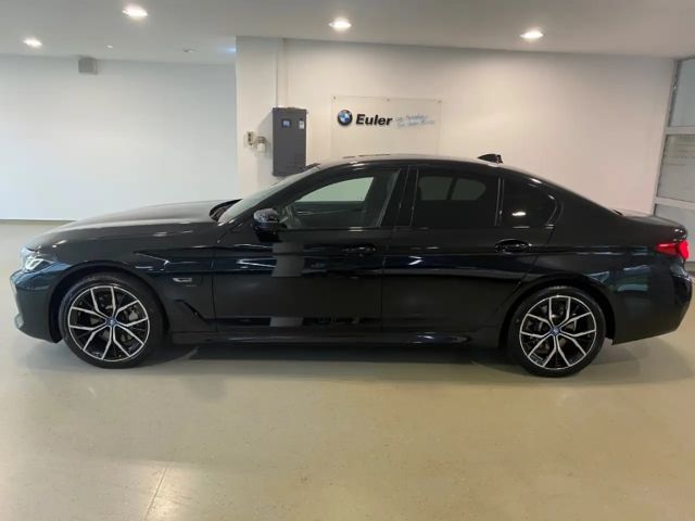BMW 530 530e M-Sport Sedan xDrive