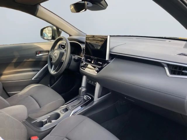 Toyota Corolla Cross Hybride Team D