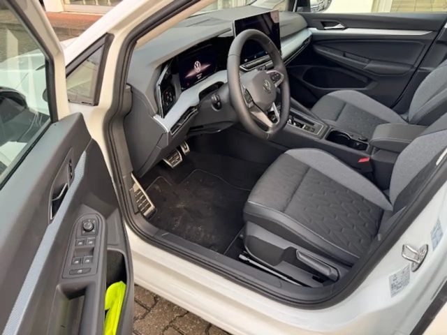 Volkswagen Golf 1.5 eTSI Variant