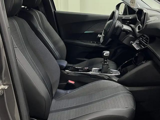 Peugeot 2008 PureTe.130S&SAllure*Winterräder*Rückfahrkamera ...