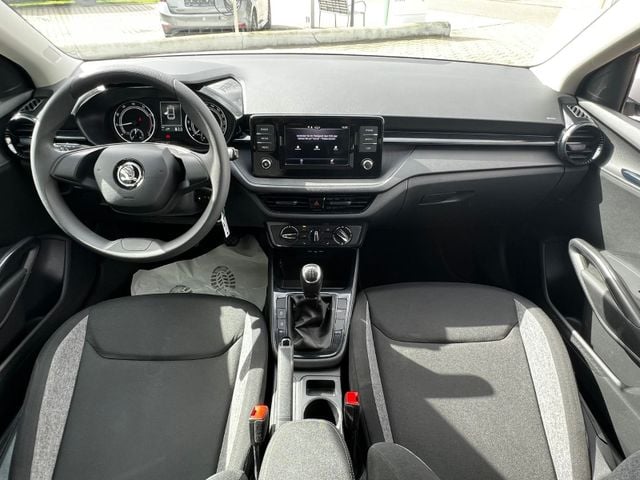 Skoda Fabia FABIA 95PS 5-Gang*LED*PDC*SHZ*SmartLink*Allwette