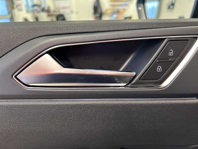 Volkswagen Polo 1.0 TSI DSG R-Line