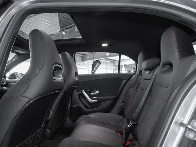 Mercedes-Benz A 200 A 200 d