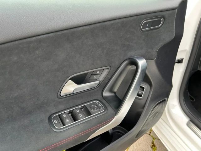 Mercedes-Benz A 35 AMG 4MATIC AMG Line