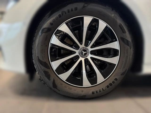 Mercedes-Benz E 200 AVANTGARDE Estate