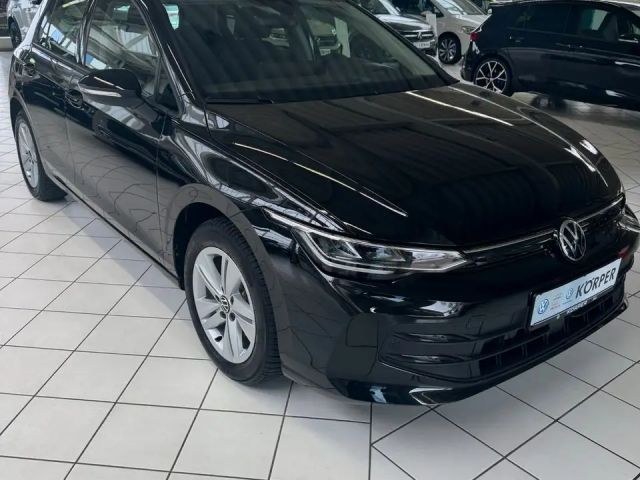 Volkswagen Golf 1.5 eTSI Golf VIII Life