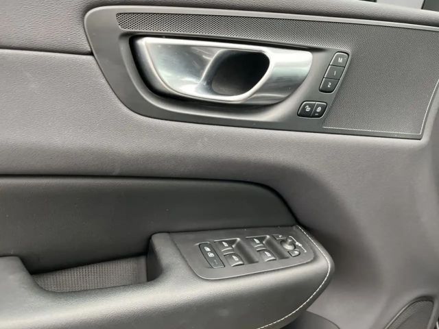 Volvo XC60 Dark Plus