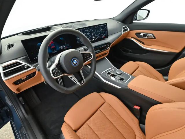BMW 330 330e Sedan xDrive