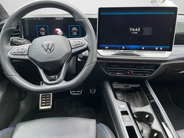 Volkswagen Passat 4Motion DSG R-Line Variant