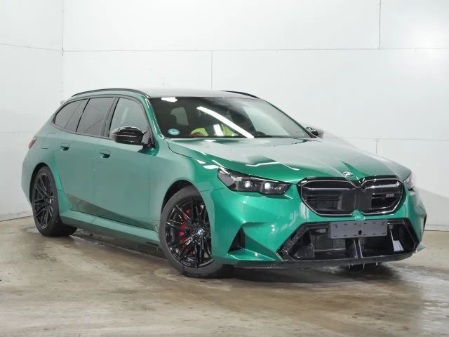 BMW M5 Touring B&W SOUND+ICONIC GLOW+KAMERA+ACC+HUD