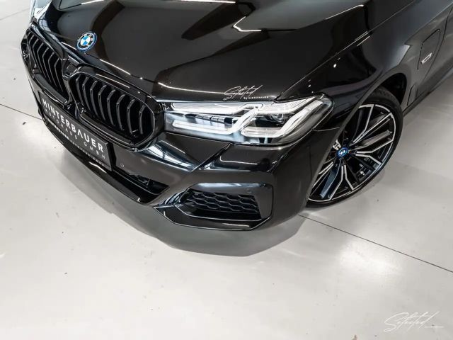 BMW 530 530e M-Sport Sedan xDrive