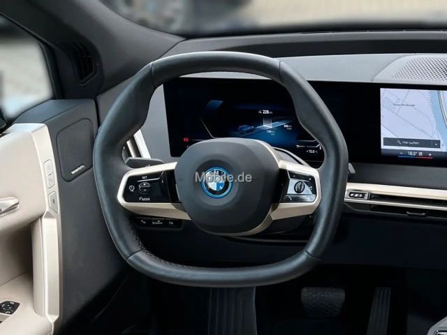 BMW iX xDrive40