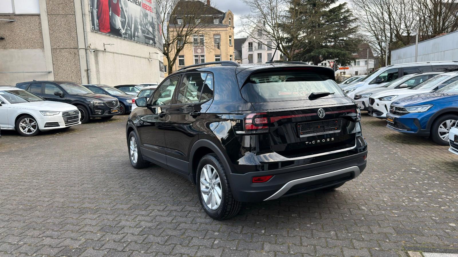 Volkswagen T-Cross Life