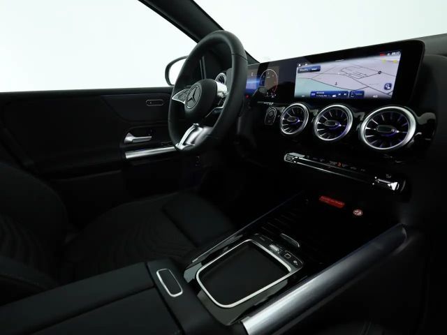 Mercedes-Benz B 200 B 200 d