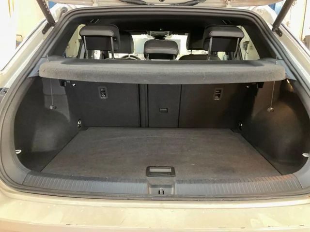 Volkswagen T-Roc 1.5 TSI DSG R-Line