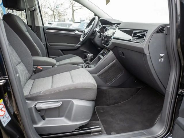 Volkswagen Touran 1.5 TSI DSG